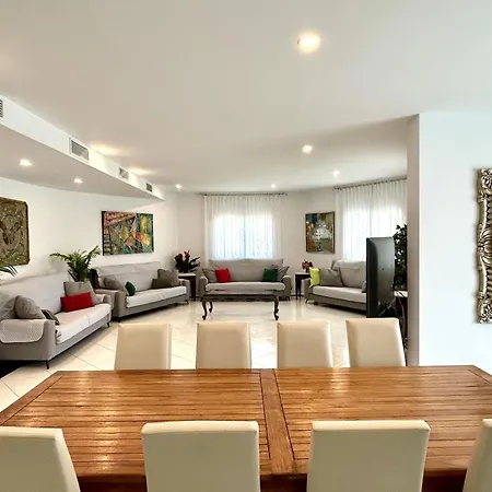 Arenda Alamo Pino Alto Miami Playa
