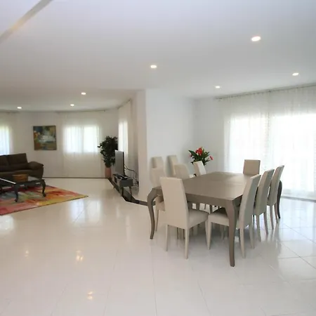 Arenda Alamo Pino Alto Villa *
